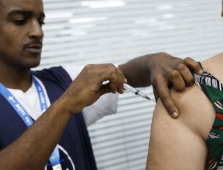 Mobilização vacina profissionais da indústria em todo o país